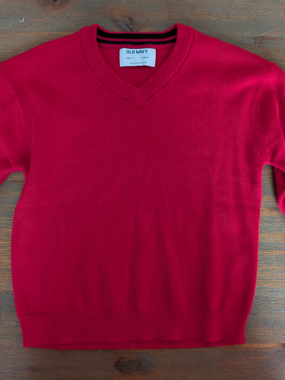 Old Navy Bright Red V-Neck Sweater - Kids